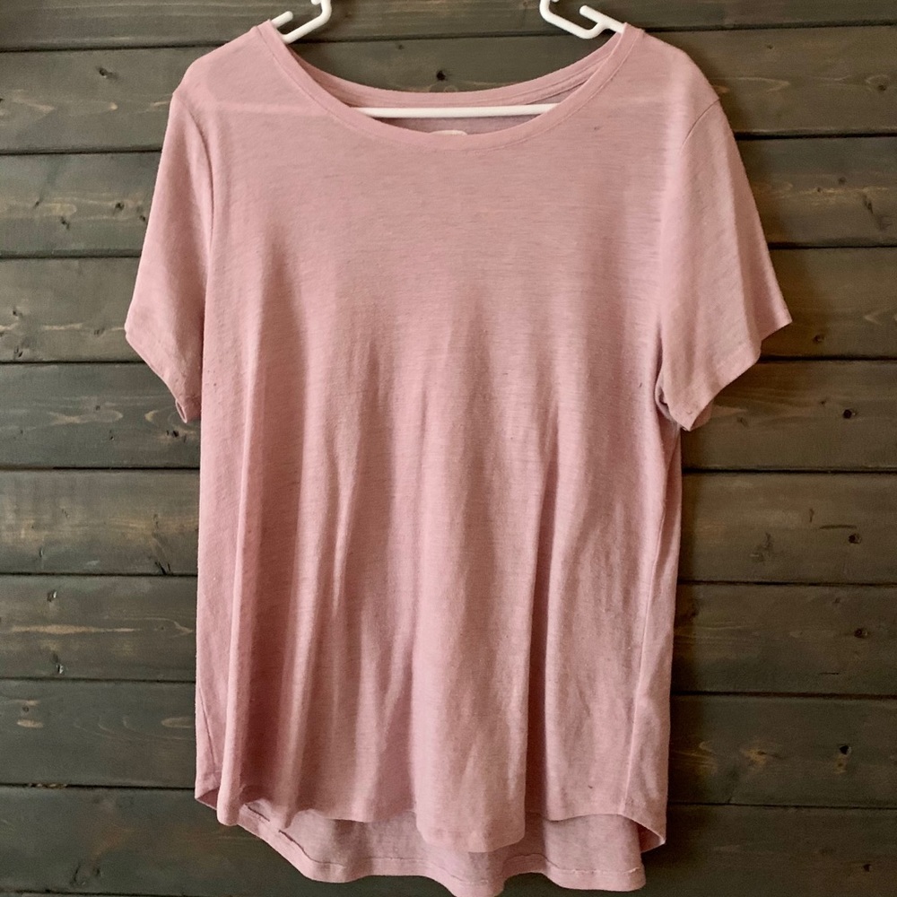 Old navy tee